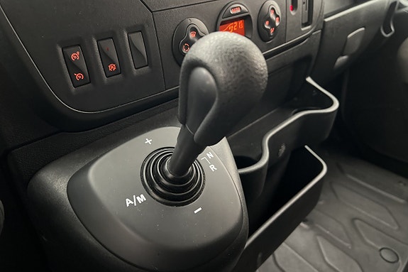 Renault Master 23 of 25