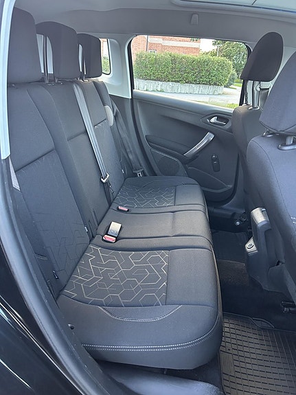 Peugeot 2008 9 of 15