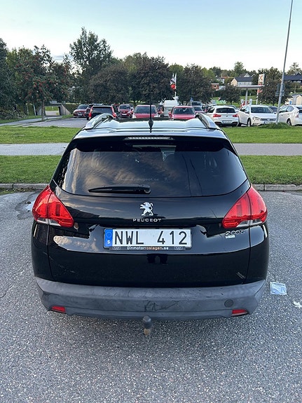 Peugeot 2008 4 of 15
