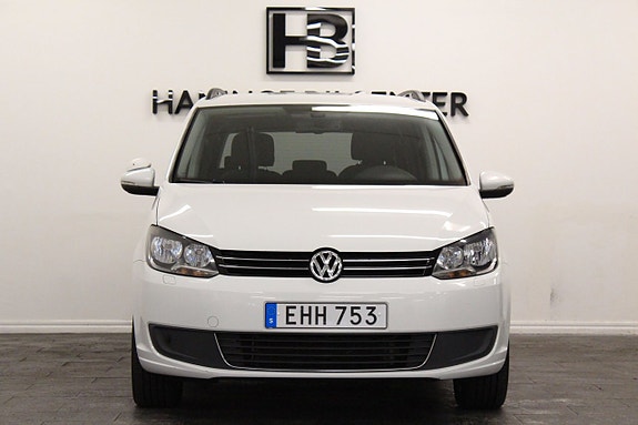 Volkswagen Touran 2 of 5