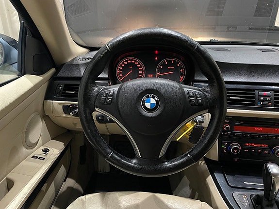 BMW 320 10 of 16