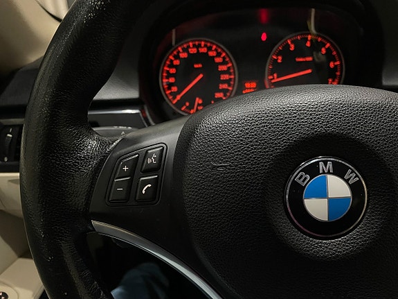 BMW 320 14 of 16