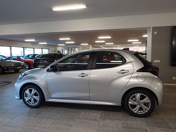 Mazda 2 11 of 19