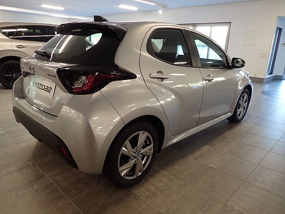 Mazda 2 6 of 19