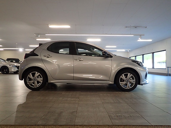 Mazda 2 5 of 19