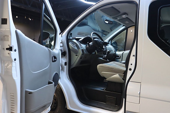 Nissan Primastar 12 of 25