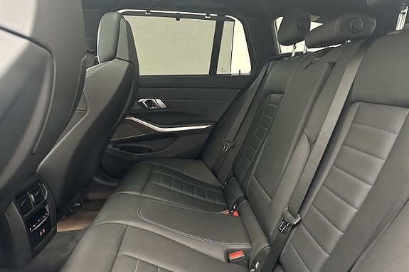BMW M340d 28 of 30