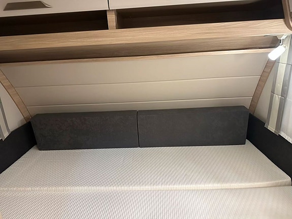 Knaus 420 QD 11 of 18