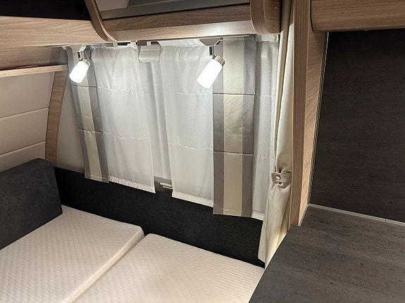Knaus 420 QD 14 of 18