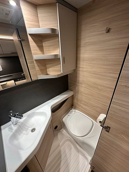 Knaus 420 QD 18 of 18