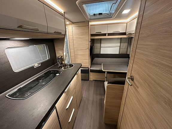 Knaus 420 QD 8 of 18