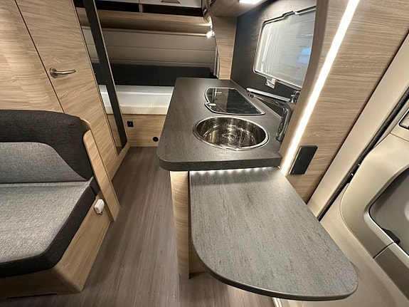 Knaus 420 QD 7 of 18