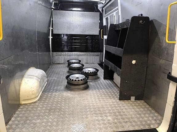 Volkswagen Crafter 35 8 of 10