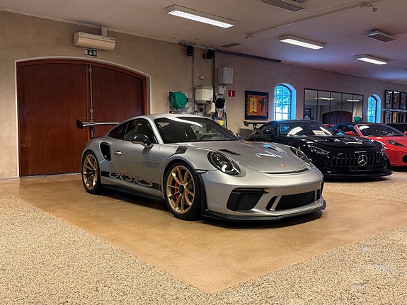 Porsche 911 3 of 5