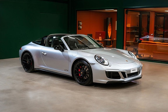 Porsche 911 Targa 4 GTS 5 of 5