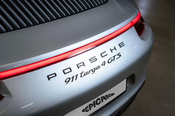 Porsche 911 Targa 4 GTS 13 of 25