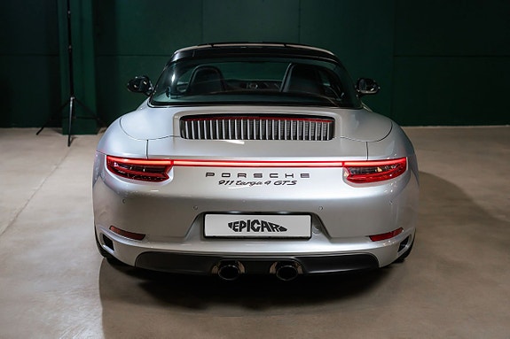 Porsche 911 Targa 4 GTS 9 of 25