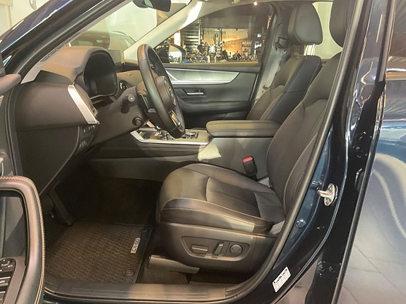 Mazda CX-60 8 of 12