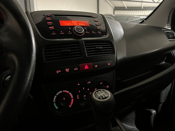 Opel Combo 14 of 17