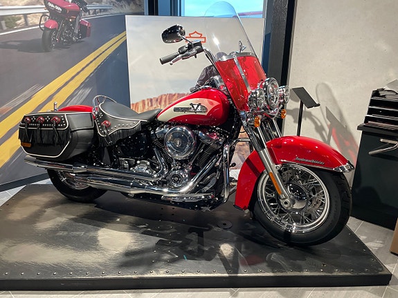 Harley-Davidson HydraGlide Revivial