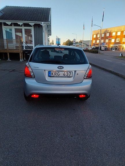 Kia Rio 4 of 5