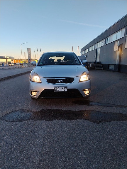 Kia Rio 5 of 5