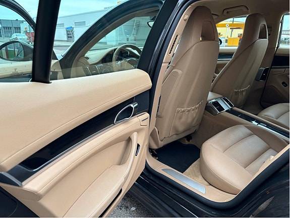 Porsche Panamera 6 of 16