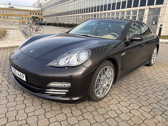 Porsche Panamera 12 of 16