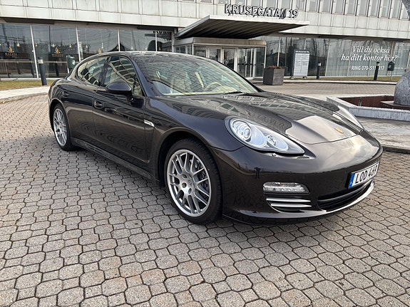 Porsche Panamera 11 of 16