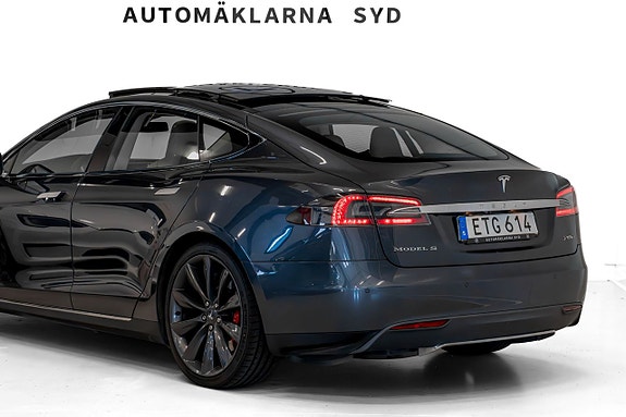Tesla Model S 24 of 25