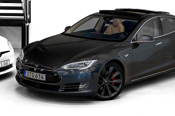 Tesla Model S 2 of 25