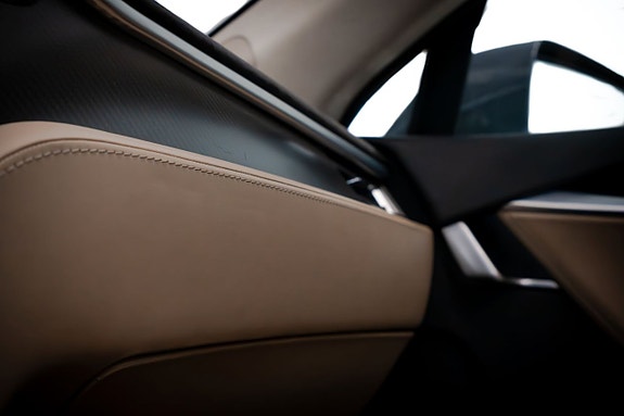 Tesla Model S 12 of 25