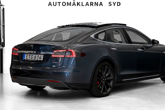 Tesla Model S 20 of 25