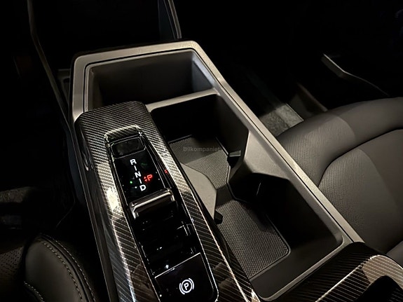 KGM Musso EV 12 of 18