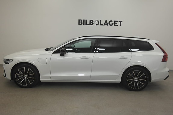 Volvo V60 2 of 18