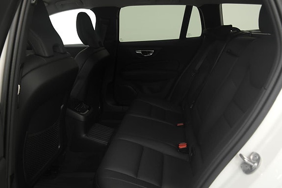 Volvo V60 11 of 18