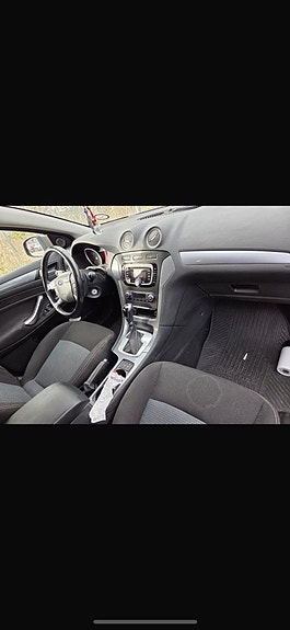 Ford Mondeo 4 of 9