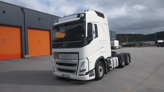 Volvo FH Dragbil / I-Save / ADR