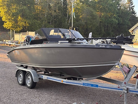 SILVER Shark BRx/Merc. F115 ProXs (2025) GARMIN FORCE KRAKEN