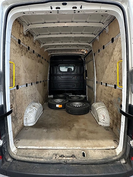 Volkswagen Crafter 35 12 of 13