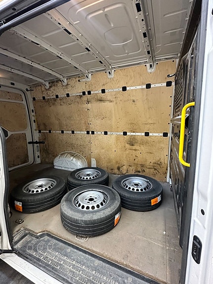 Volkswagen Crafter 35 13 of 13