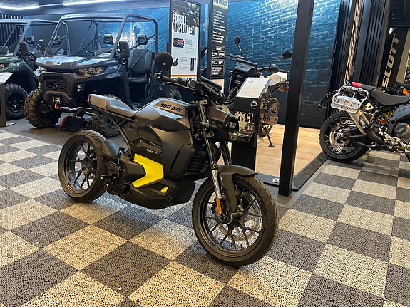 Can-Am Pulse Standard 35 kw -25 *I butiken* 2 of 4
