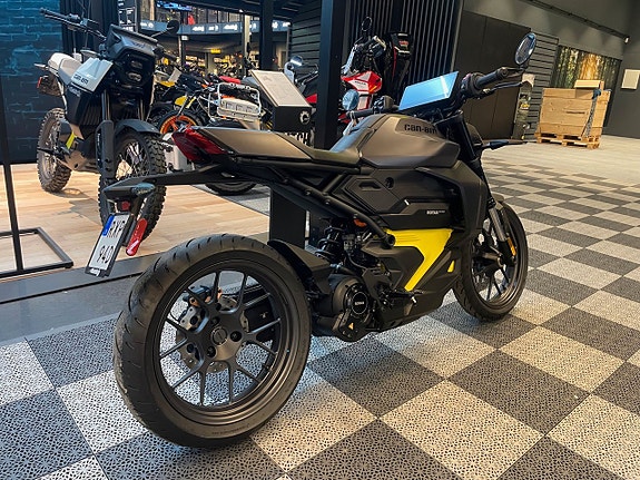Can-Am Pulse Standard 35 kw -25 *I butiken* 3 of 4