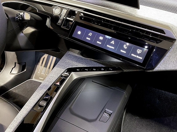 Peugeot 5008 10 of 17