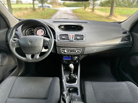 Renault Megane 9 of 16