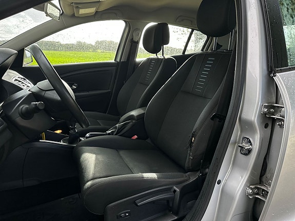 Renault Megane 10 of 16