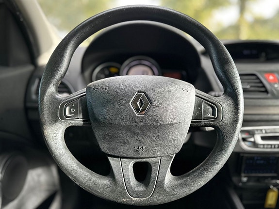 Renault Megane 14 of 16