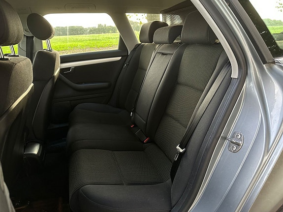 Audi A4 12 of 16