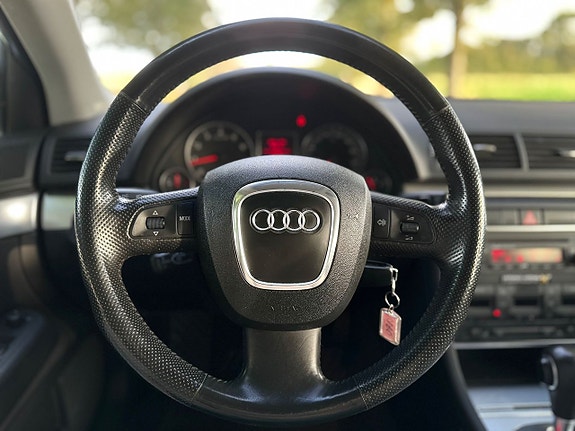 Audi A4 14 of 16