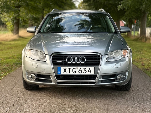 Audi A4 5 of 16